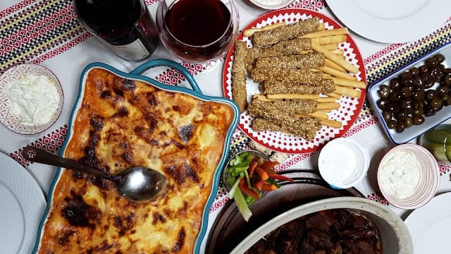 Pasta në furrë sipas Rudinës.